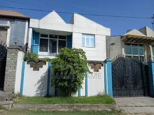 5bdrm House in Addis Abeba, Bole for sale