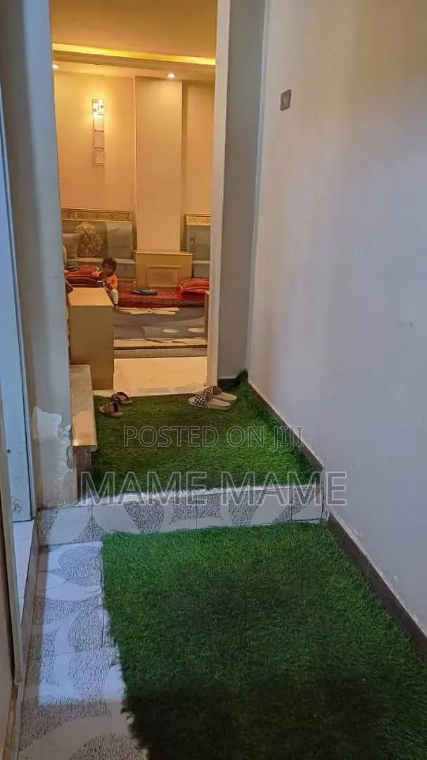 5bdrm House in Addis Abeba, Bole for sale