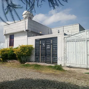 Furnished 5bdrm House in ዱከም ከተማ, Oromia-Finfinne for sale