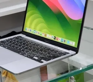 New Laptop Apple MacBook Pro 2020 8GB Intel Core i5 SSD 512GB