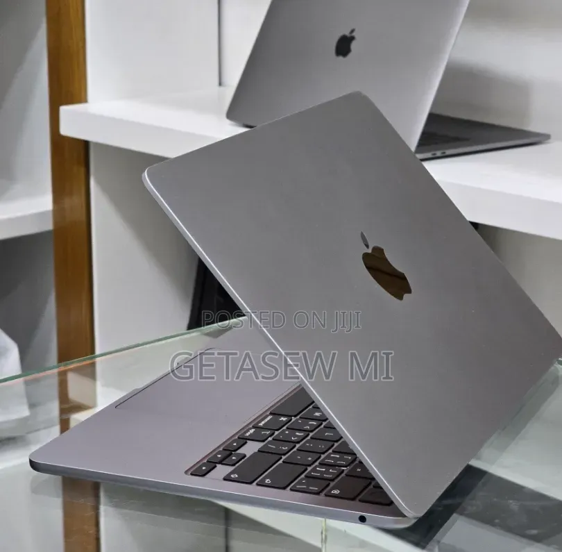 New Laptop Apple MacBook Air 2022 M2 8GB Apple M2 SSD 256GB