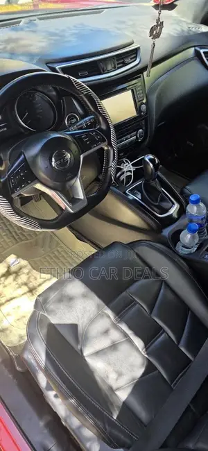 Nissan Qashqai 2018 Red