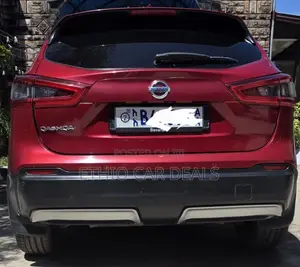 Nissan Qashqai 2018 Red