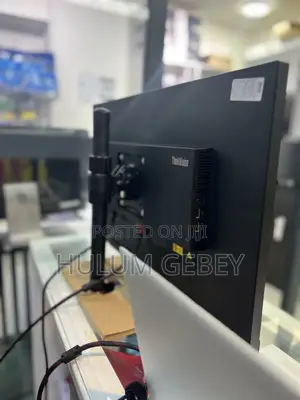 Lenovo 27 Inch Monitor