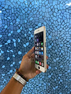 New Apple iPhone 7 32 GB Silver