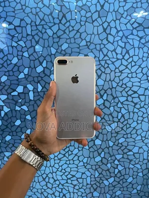 New Apple iPhone 7 32 GB Silver