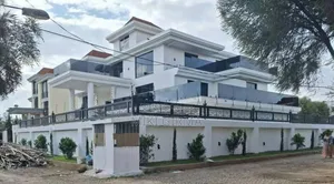 20bdrm Townhouse/Terrace in ሰሚት ፊጋ, Bole for sale