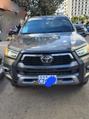 Toyota Hilux 2021 Gray