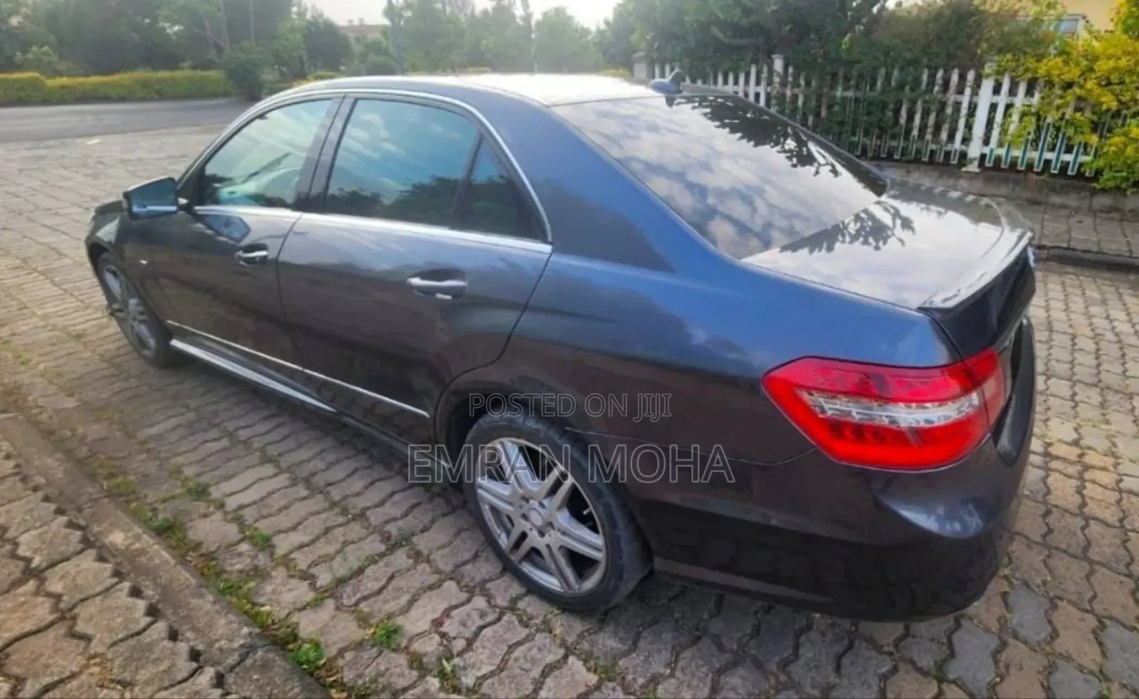 Mercedes-Benz E200 2013 Gray