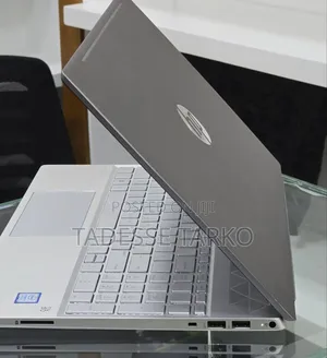 New Laptop HP Pavilion 15 8GB Intel Core i7 SSD 256GB