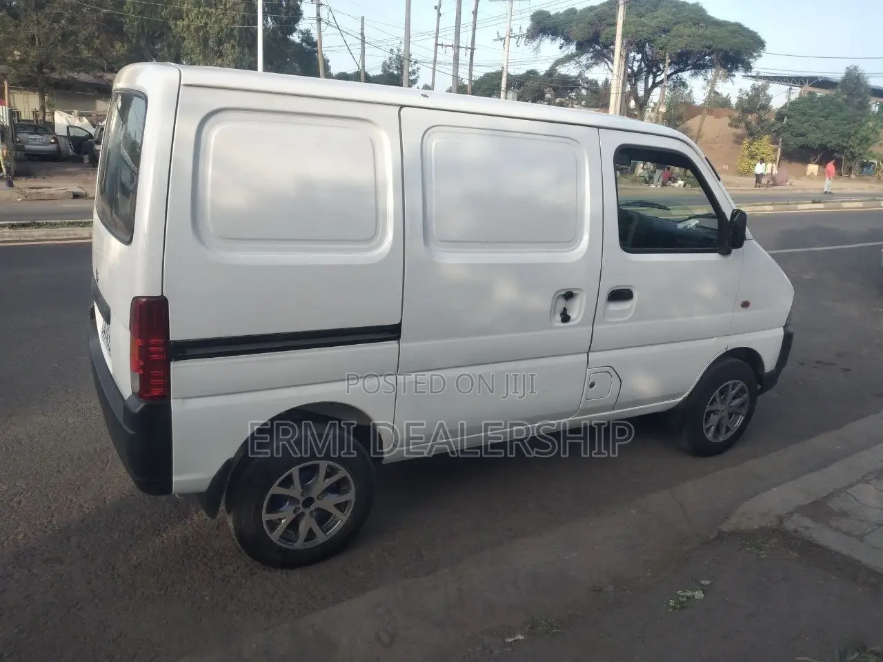 Suzuki Eeco 2024 White