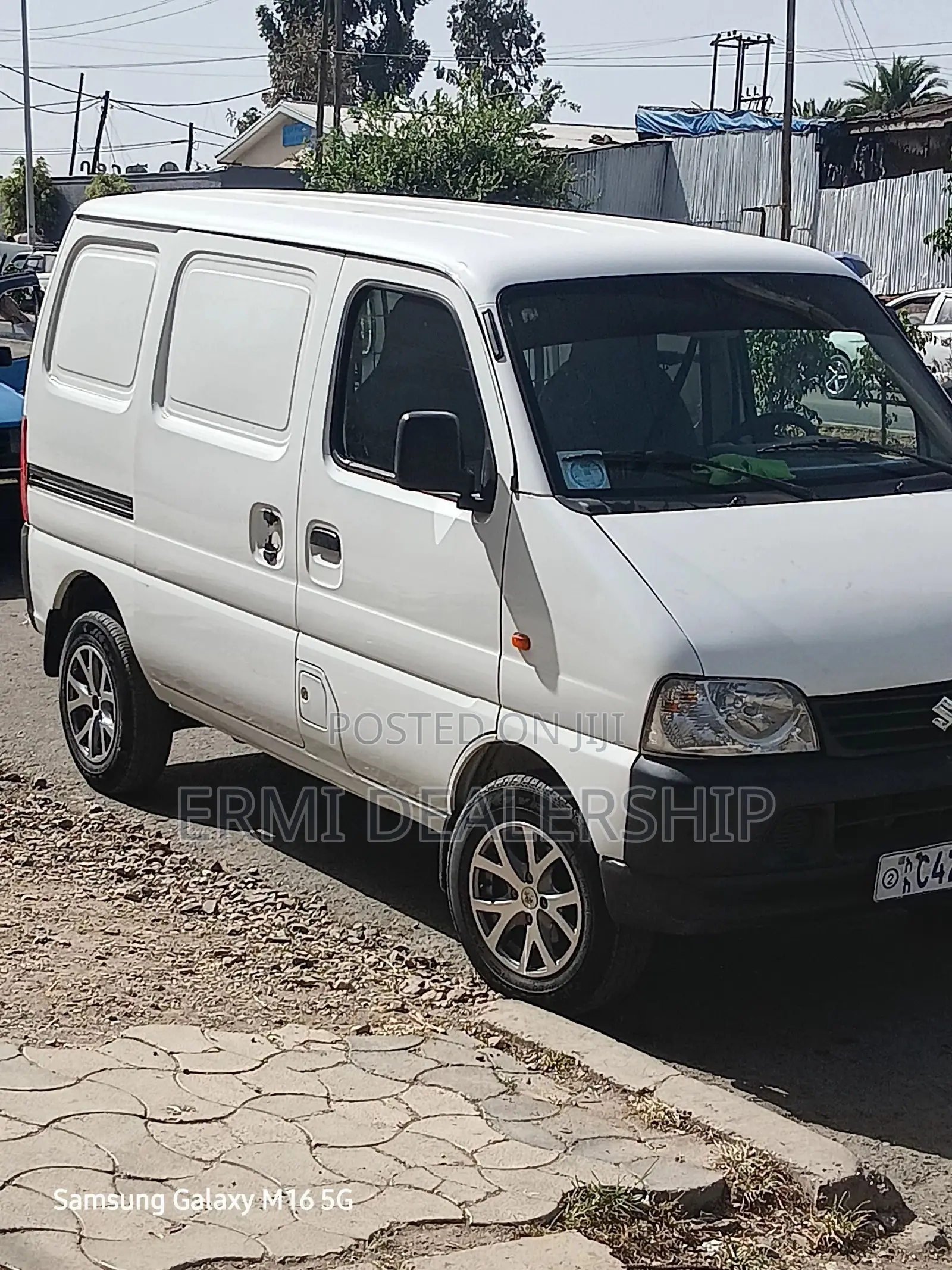 Suzuki Eeco 2024 White
