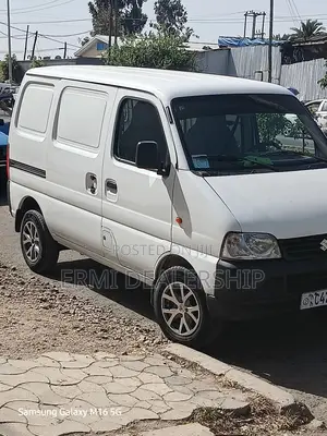 Suzuki Eeco 2024 White