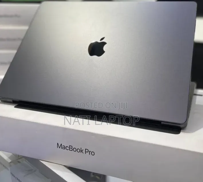 New Apple MacBook Pro 2023 M3 Max 16-inch 36GB Apple M3 Max SSD 1T