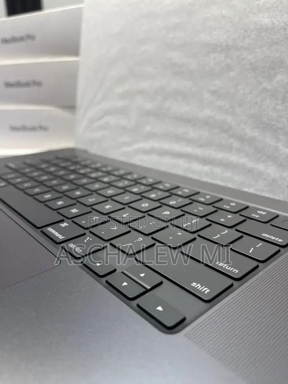 New Apple MacBook Pro 2023 M3 Max 16-inch 36GB Apple M3 Max SSD 1T