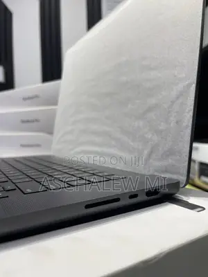 New Apple MacBook Pro 2023 M3 Max 16-inch 36GB Apple M3 Max SSD 1T
