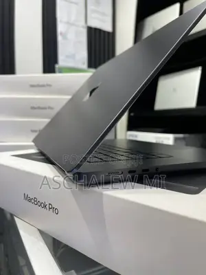New Apple MacBook Pro 2023 M3 Max 16-inch 36GB Apple M3 Max SSD 1T