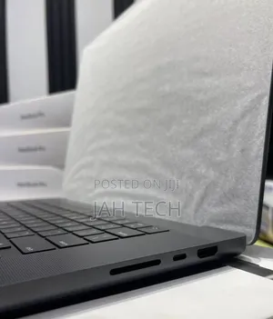 New Apple MacBook Pro 2023 M3 Max 16-inch 36GB Apple M3 Max SSD 1T