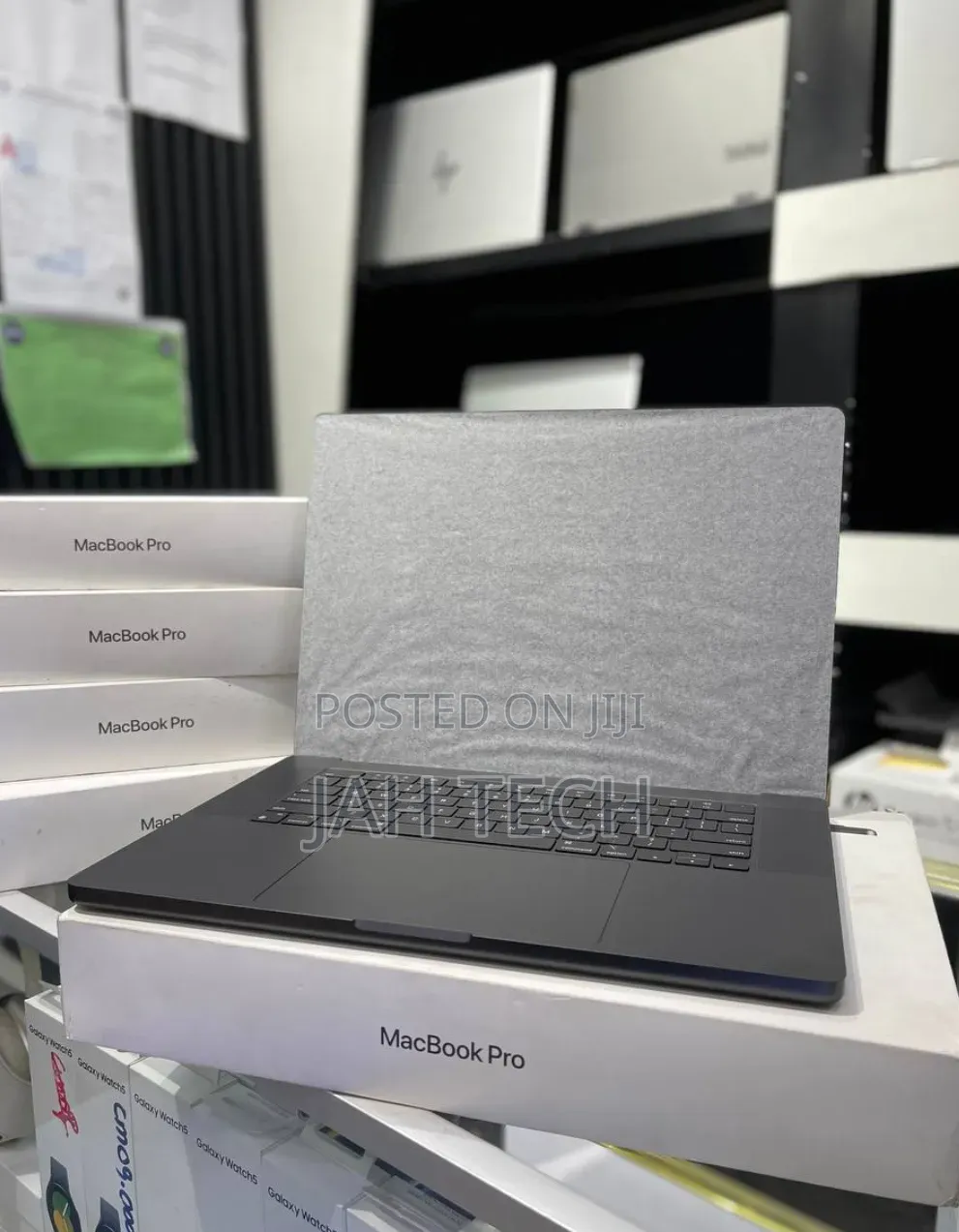 New Apple MacBook Pro 2023 M3 Max 16-inch 36GB Apple M3 Max SSD 1T