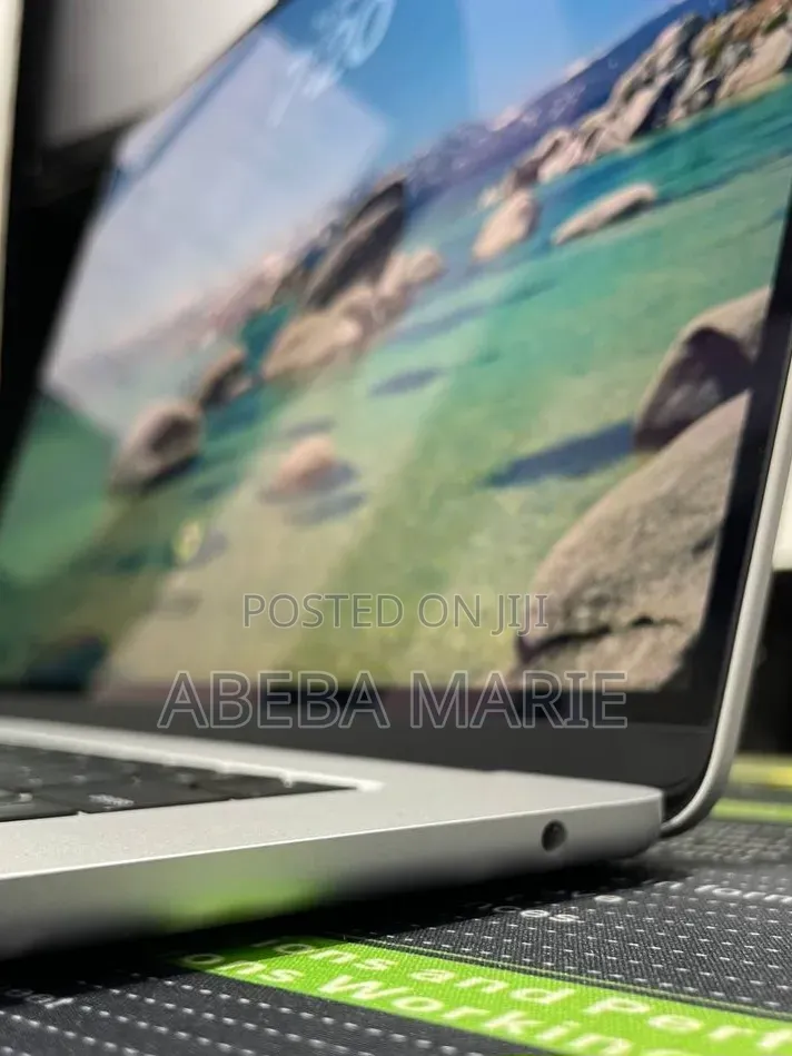 New Laptop Apple MacBook Air 2025 M4 15-inch 16GB Apple M4 SSD 512GB