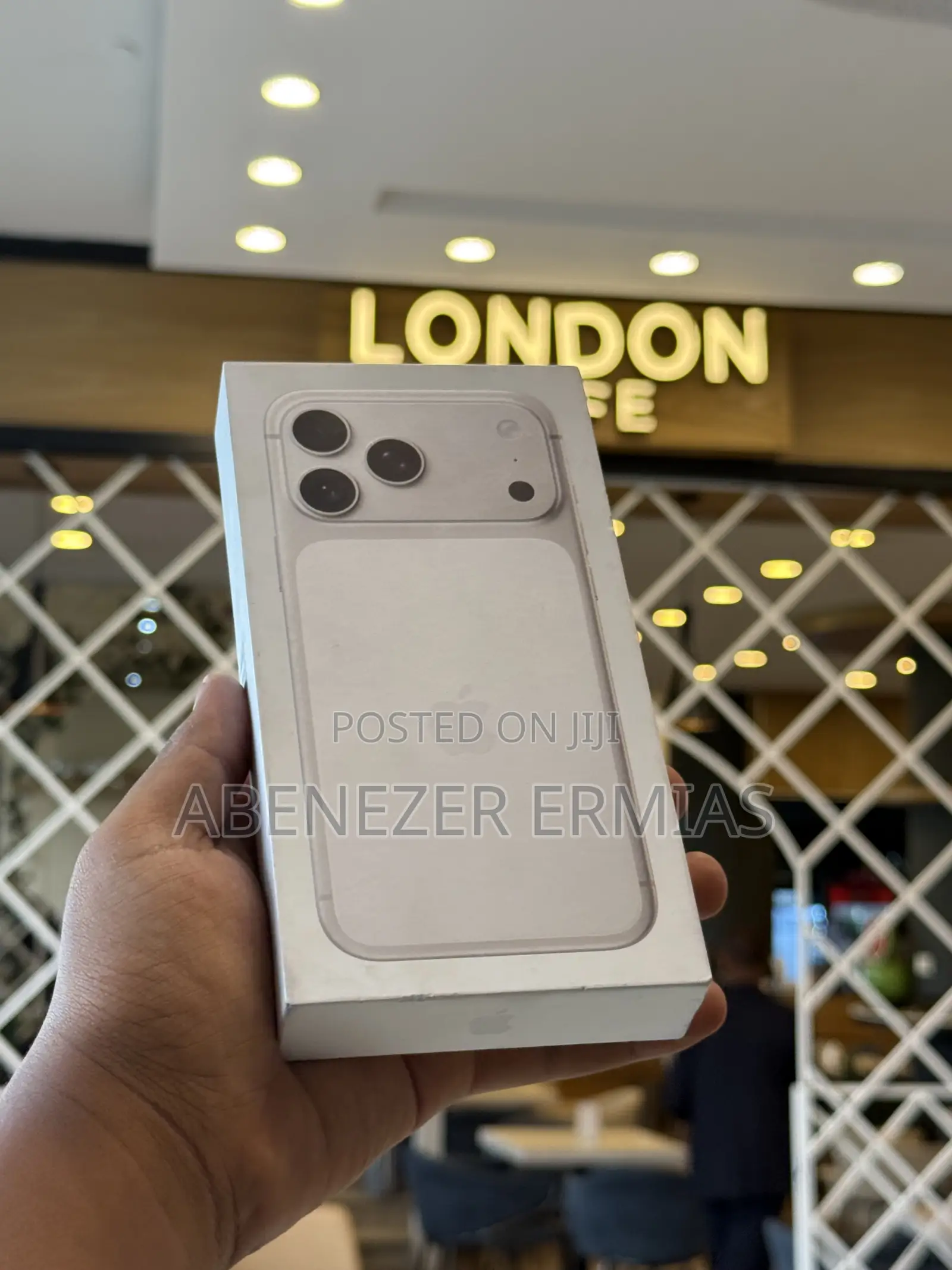 New Apple iPhone 17 Pro Max 256 GB Silver