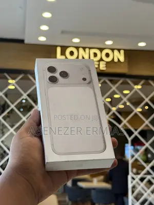 New Apple iPhone 17 Pro Max 256 GB Silver