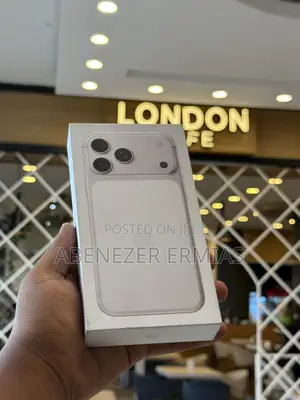 New Apple iPhone 17 Pro Max 256 GB Silver
