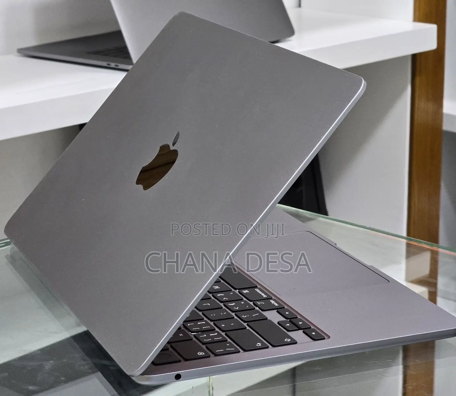New Laptop Apple MacBook Air 2022 M2 8GB Apple M2 SSD 256GB