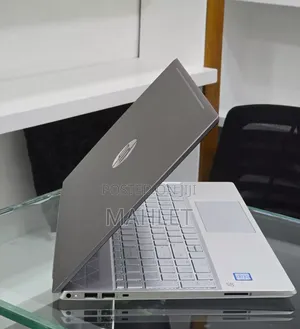 New Laptop HP Pavilion 15 8GB Intel Core i7 SSD 256GB