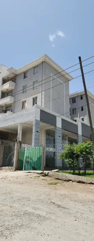 3bdrm Apartment in Bullbula, Bole for sale