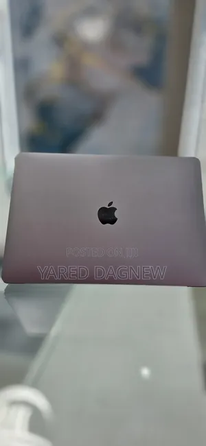 New Laptop Apple MacBook Pro 2017 16GB Intel Core i5 SSD 256GB