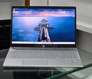 New Laptop HP Pavilion 15 8GB Intel Core i7 SSD 256GB