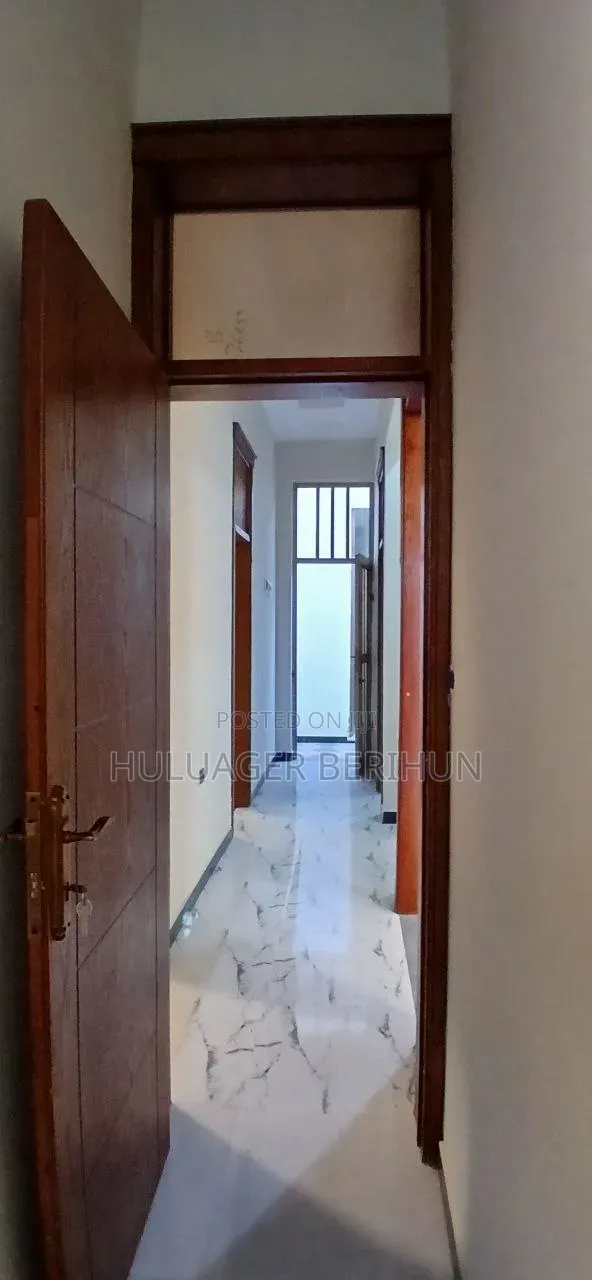 4bdrm Villa in Akaky Kaliti for sale
