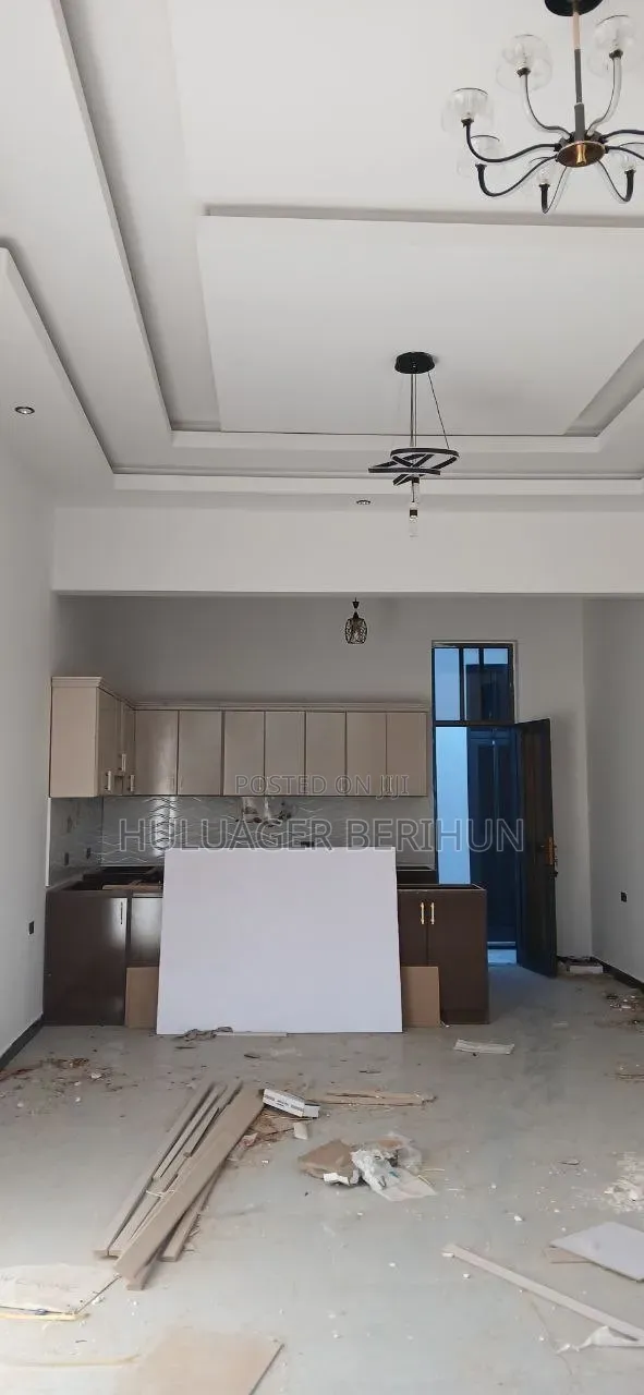 4bdrm Villa in Akaky Kaliti for sale