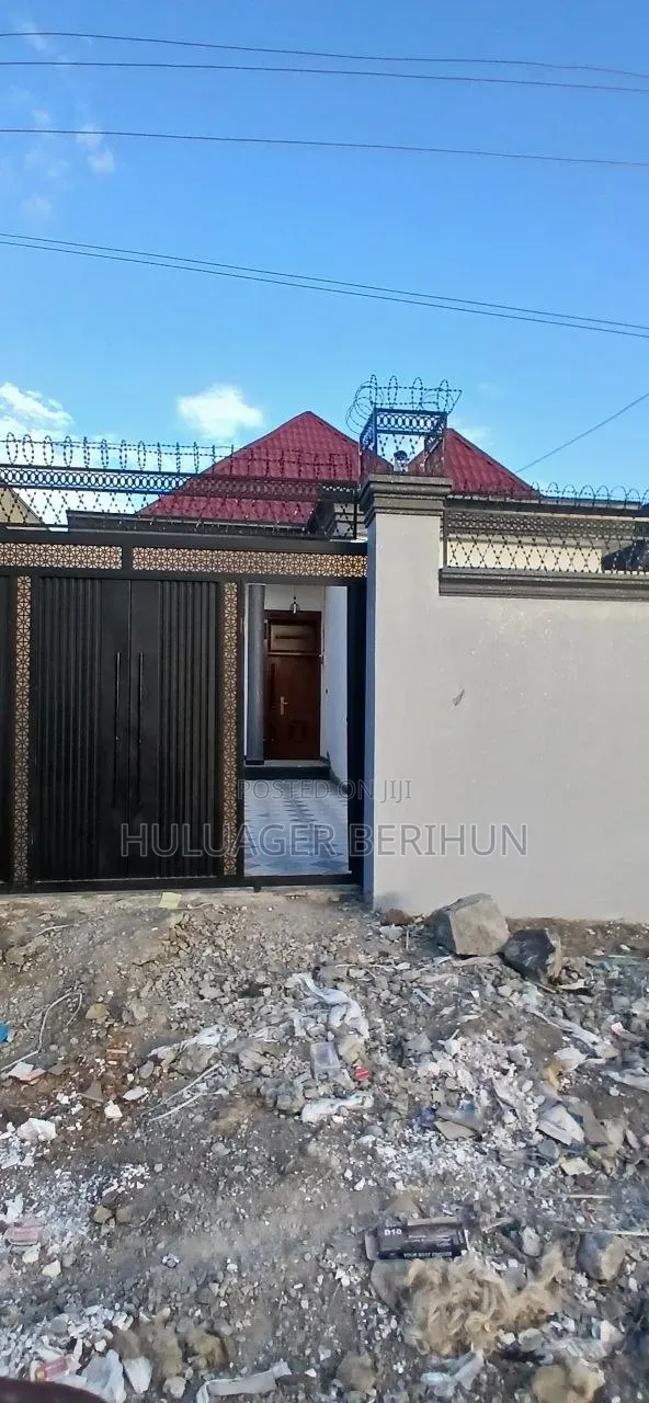 4bdrm Villa in Akaky Kaliti for sale