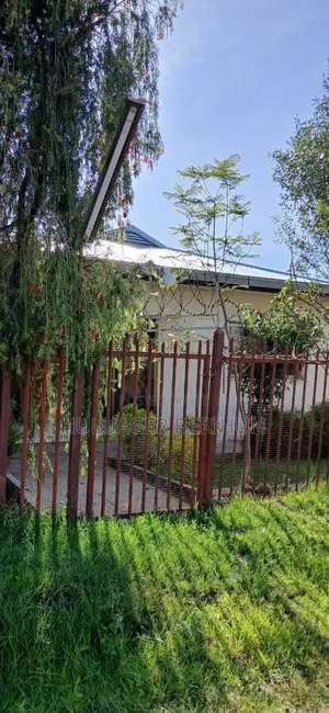 3bdrm Villa in Akaky Kaliti for sale