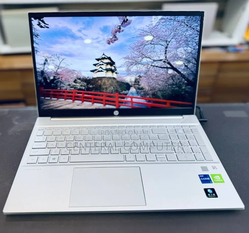 New Laptop HP Pavilion 15-cs3063cl 16GB Intel Core i7 SSD 512GB
