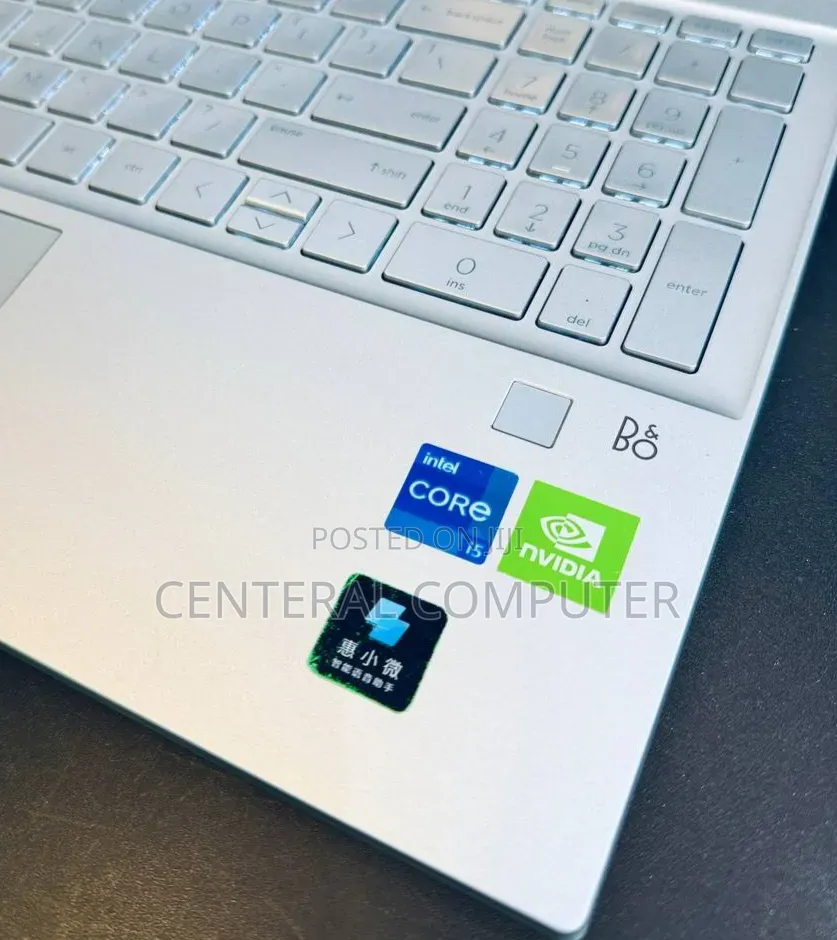 New Laptop HP Pavilion 15-cs3063cl 16GB Intel Core i7 SSD 512GB