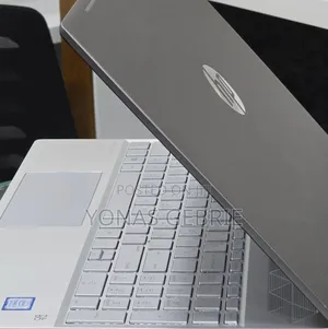 New Laptop HP Pavilion 15 8GB Intel Core i7 SSD 256GB