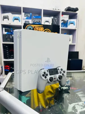 Playstation 4 Slim Jealbreak የትደረገ ምፈልጉትን Game ይጫናል