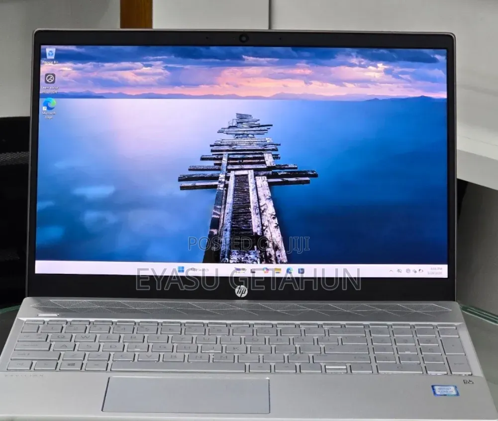 New Laptop HP Pavilion 15 8GB Intel Core i7 SSD 256GB