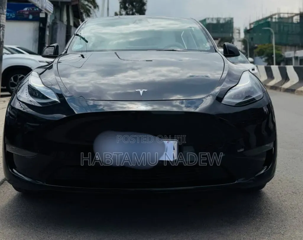 Tesla Model Y 2023 Black