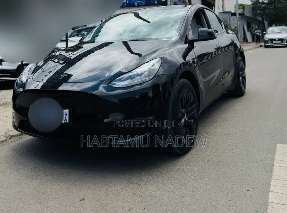 Tesla Model Y 2023 Black
