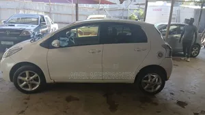 Toyota Yaris 2008 White