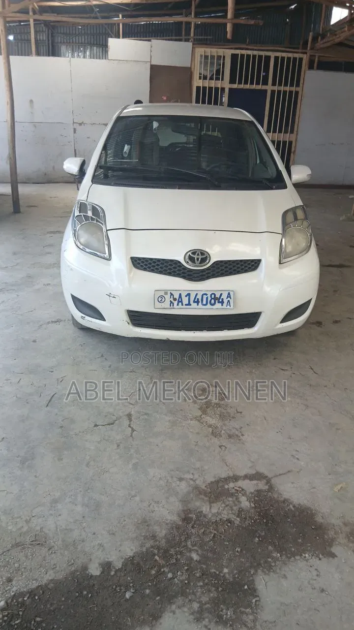 Toyota Yaris 2008 White