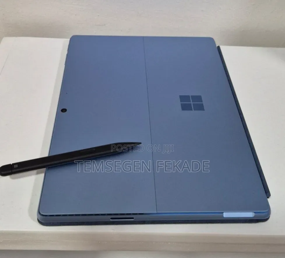New Microsoft Surface Pro 11th Edition, a Copilot+ PC 16GB SSD 512GB