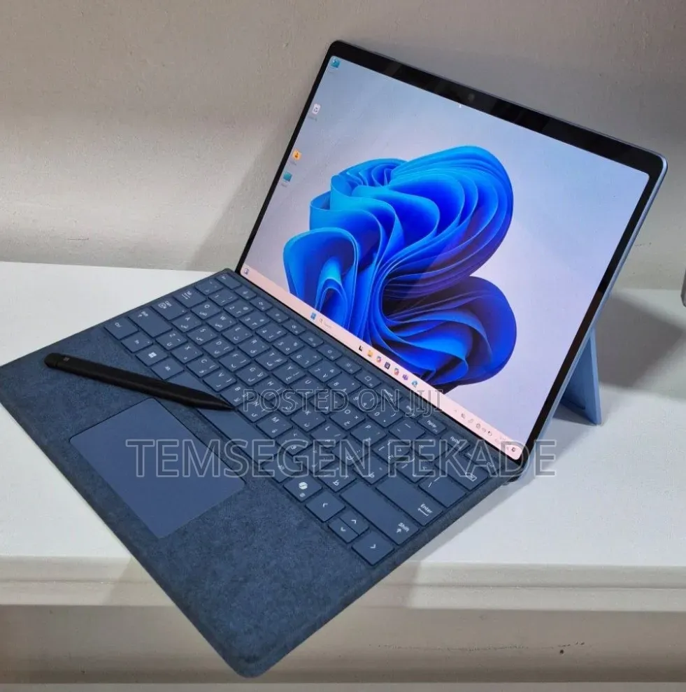 New Microsoft Surface Pro 11th Edition, a Copilot+ PC 16GB SSD 512GB