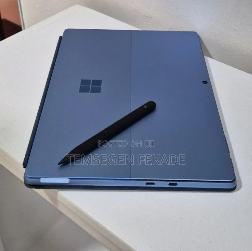 New Microsoft Surface Pro 11th Edition, a Copilot+ PC 16GB SSD 512GB