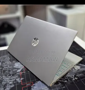 New Laptop HP Pavilion 15 8GB Intel Core i5 SSD 256GB
