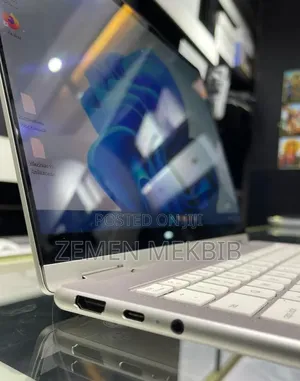 New Laptop Lenovo 16GB AMD Ryzen 5 SSD 512GB